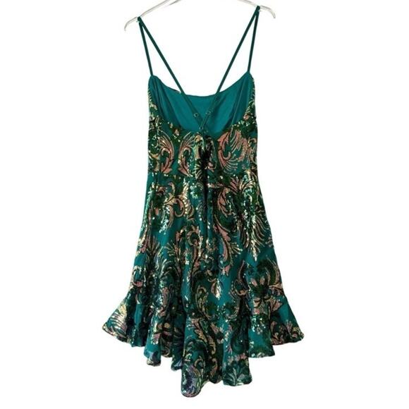 Selfie Leslie Marbella Sequined Mini in Forest Green Size XL - Picture 4 of 11
